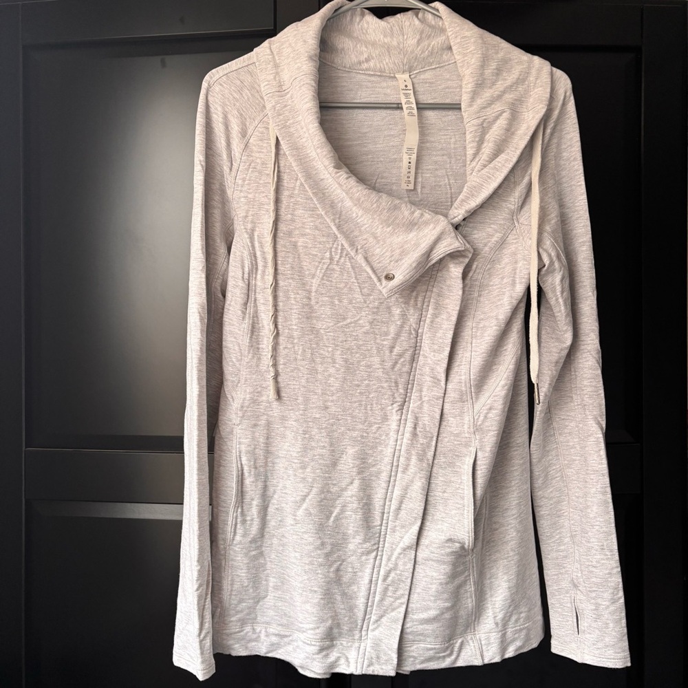 Lululemon Coast Easy Wrap Heathered Core Ultra Light Grey Size 6